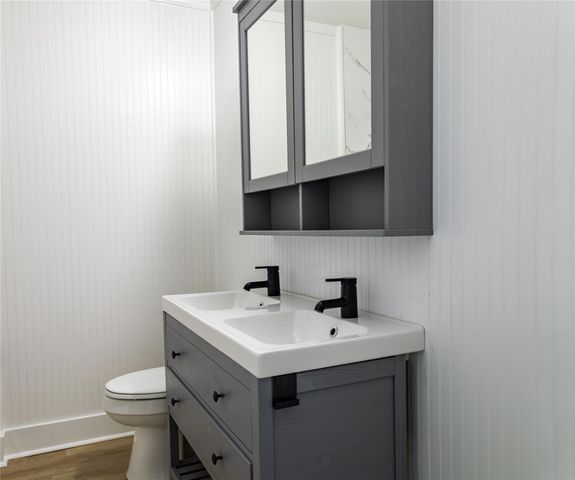 1203 17th Ave N, Texas City, TX 77590