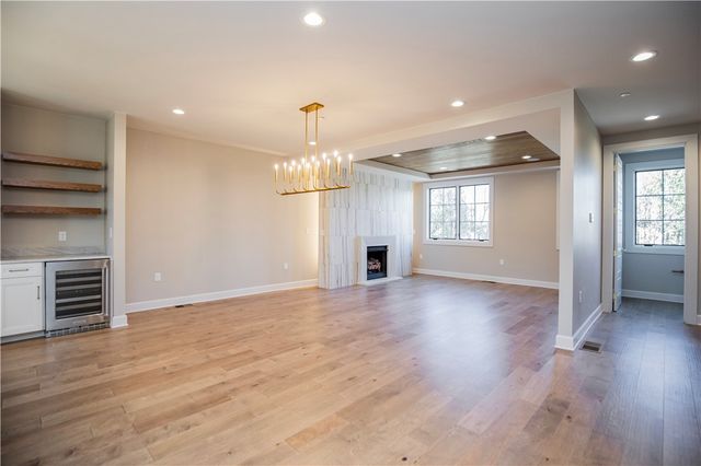 4111 S Champions Drive, Rogers, AR 72758