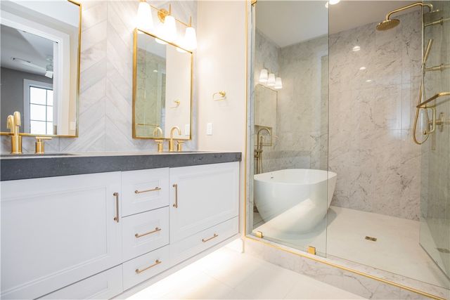 4111 S Champions Drive, Rogers, AR 72758