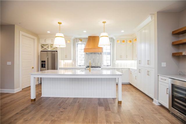 4111 S Champions Drive, Rogers, AR 72758