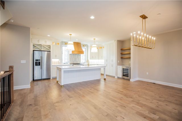 4111 S Champions Drive, Rogers, AR 72758