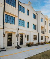 4111 S Champions Drive, Rogers, AR 72758