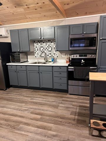 4453 W Wild Cherry Street, Paoli, IN 47454
