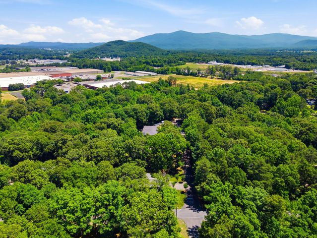 1500 Misty Valley Drive, Chatsworth, GA 30705