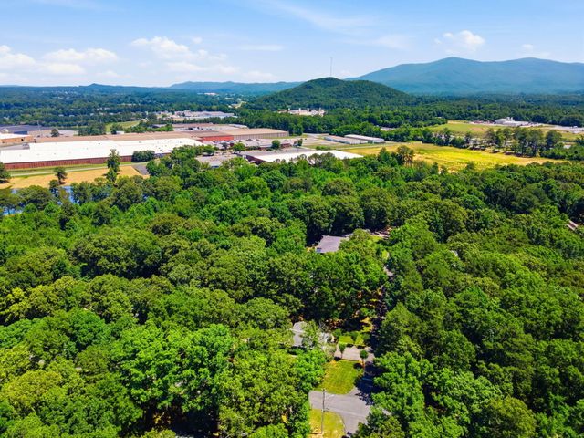 1500 Misty Valley Drive, Chatsworth, GA 30705