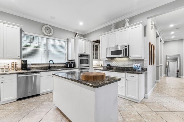 206 Botanica Drive, Jupiter, FL 33458