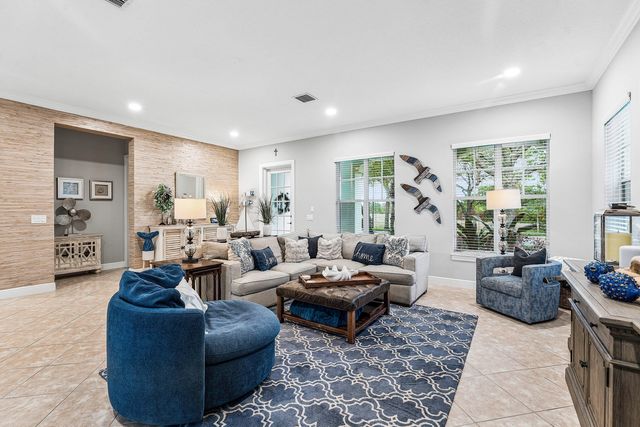 206 Botanica Drive, Jupiter, FL 33458