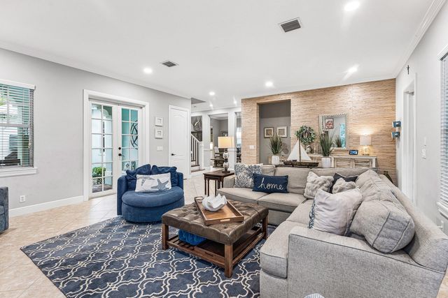 206 Botanica Drive, Jupiter, FL 33458