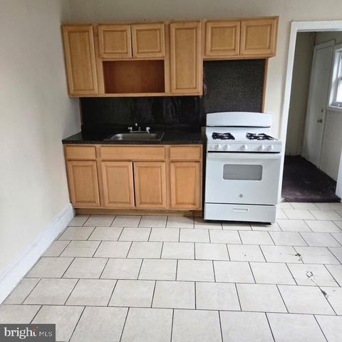 3106 EMERALD ST, Philadelphia, PA 19134