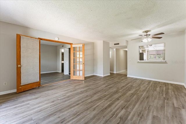 6332 NEWTOWN CIRCLE 32B5, Tampa, FL 33615