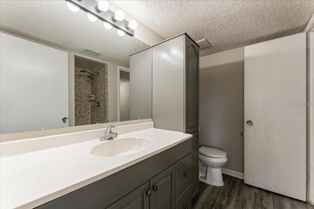 6332 NEWTOWN CIRCLE 32B5, Tampa, FL 33615