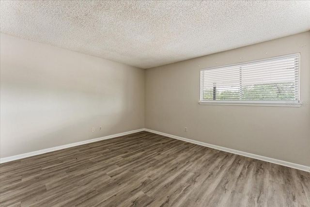 6332 NEWTOWN CIRCLE 32B5, Tampa, FL 33615