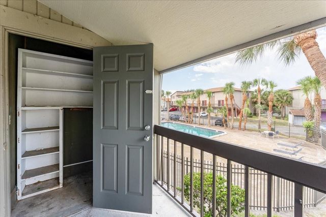 6332 NEWTOWN CIRCLE 32B5, Tampa, FL 33615