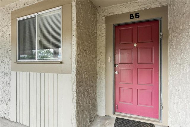 6332 NEWTOWN CIRCLE 32B5, Tampa, FL 33615