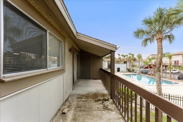 6332 NEWTOWN CIRCLE 32B5, Tampa, FL 33615