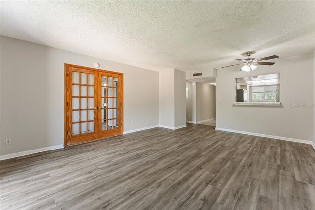 6332 NEWTOWN CIRCLE 32B5, Tampa, FL 33615