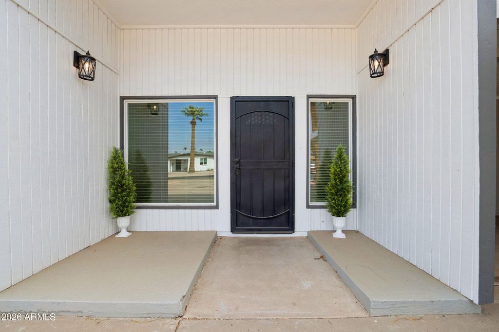 839 S SARANAC Avenue, Mesa, AZ 85208 — photo 2