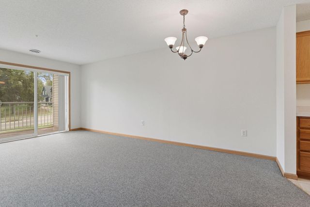 2231 Penn Place 209, North Saint Paul, MN 55109