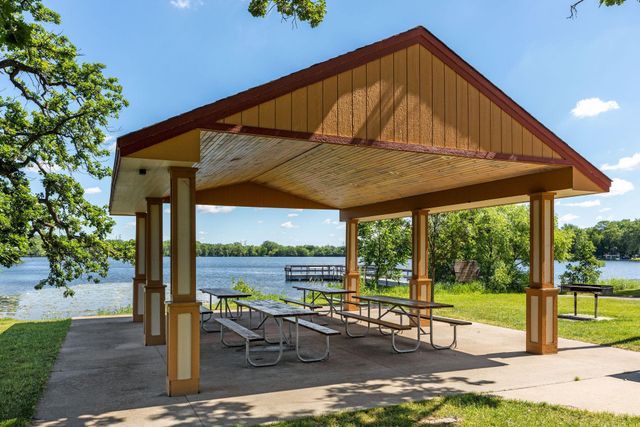 2231 Penn Place 209, North Saint Paul, MN 55109