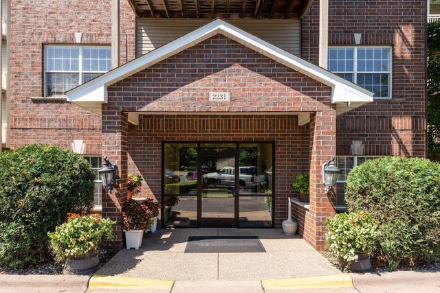 2231 Penn Place 209, North Saint Paul, MN 55109