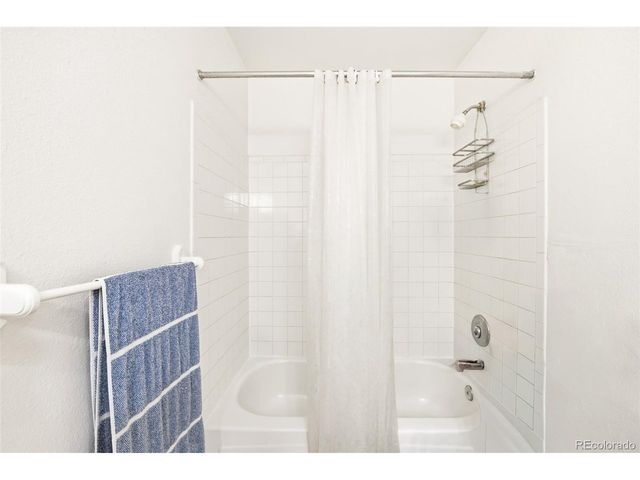 318 Wright St 104, Lakewood, CO 80228