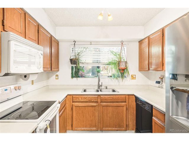 318 Wright St 104, Lakewood, CO 80228