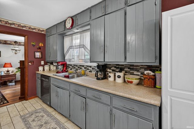 21660 Osborne Road, Lakeville, IN 46536