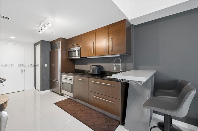 465 Brickell Ave 3804, Miami, FL 33131