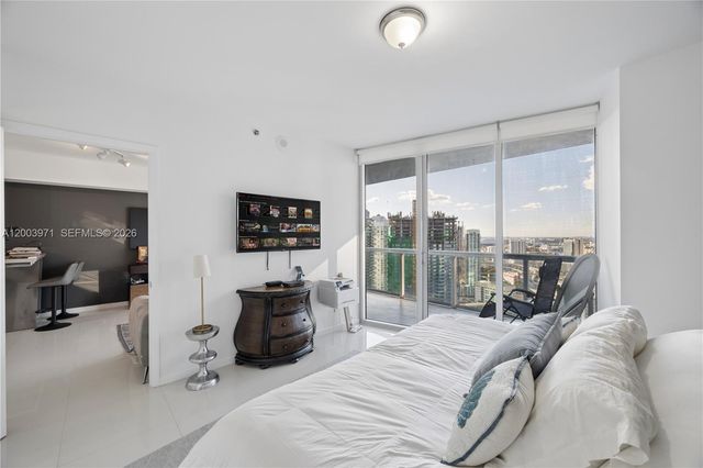 465 Brickell Ave 3804, Miami, FL 33131