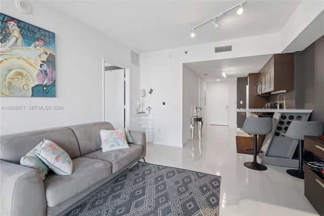 465 Brickell Ave 3804, Miami, FL 33131