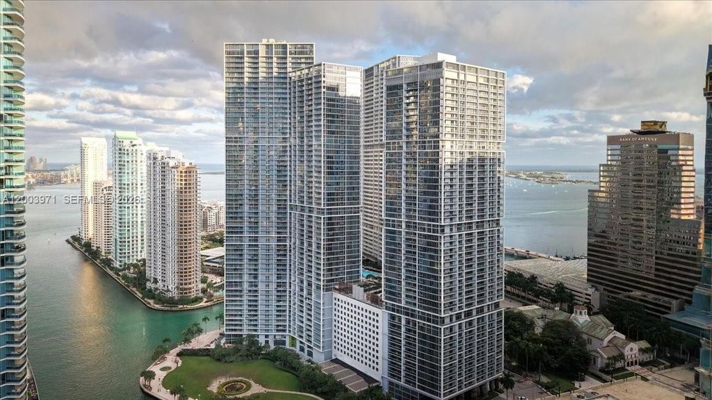 465 Brickell Ave 3804, Miami, FL 33131