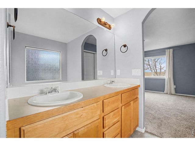 2303 Sunbury Ln, Fort Collins, CO 80524