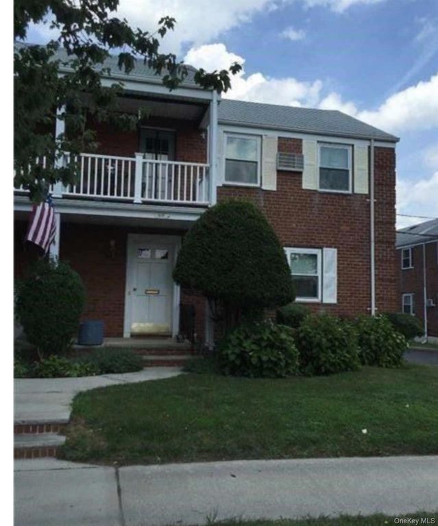 75-07 260th Street 1A, Glen Oaks, NY 11004