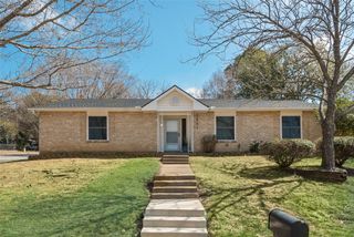 2601 Mintwood Place, Arlington, TX 76016