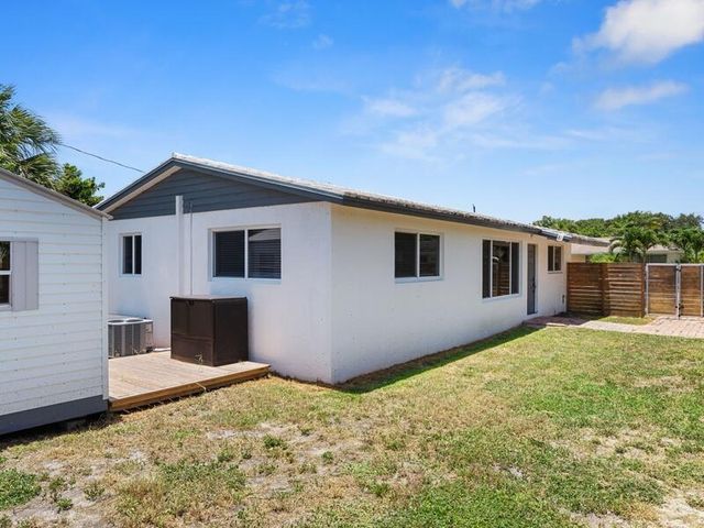 1632 N L Street, Lake Worth Beach, FL 33460