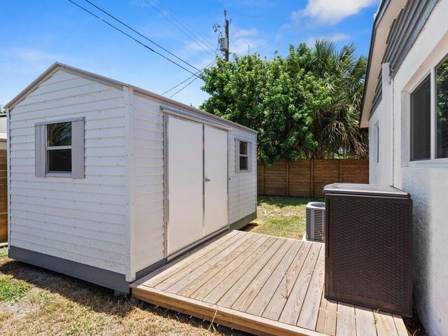 1632 N L Street, Lake Worth Beach, FL 33460
