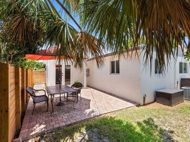 1632 N L Street, Lake Worth Beach, FL 33460