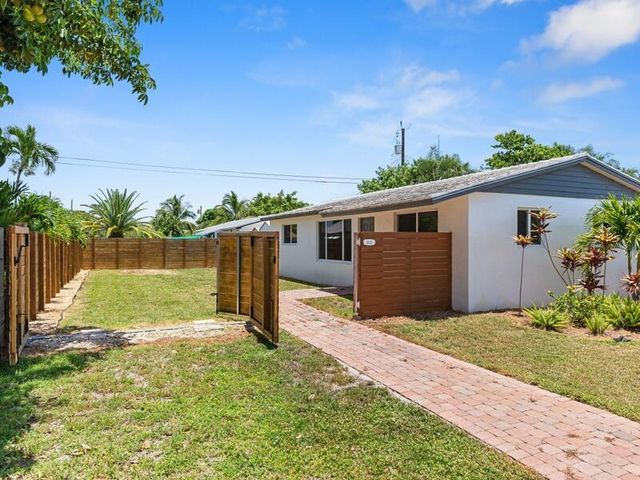1632 N L Street, Lake Worth Beach, FL 33460