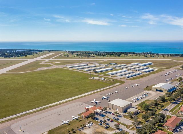 217 AIRPORT AVENUE W 216, Venice, FL 34285