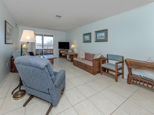 217 AIRPORT AVENUE W 216, Venice, FL 34285