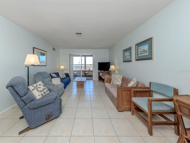 217 AIRPORT AVENUE W 216, Venice, FL 34285