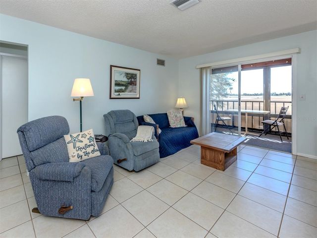 217 AIRPORT AVENUE W 216, Venice, FL 34285