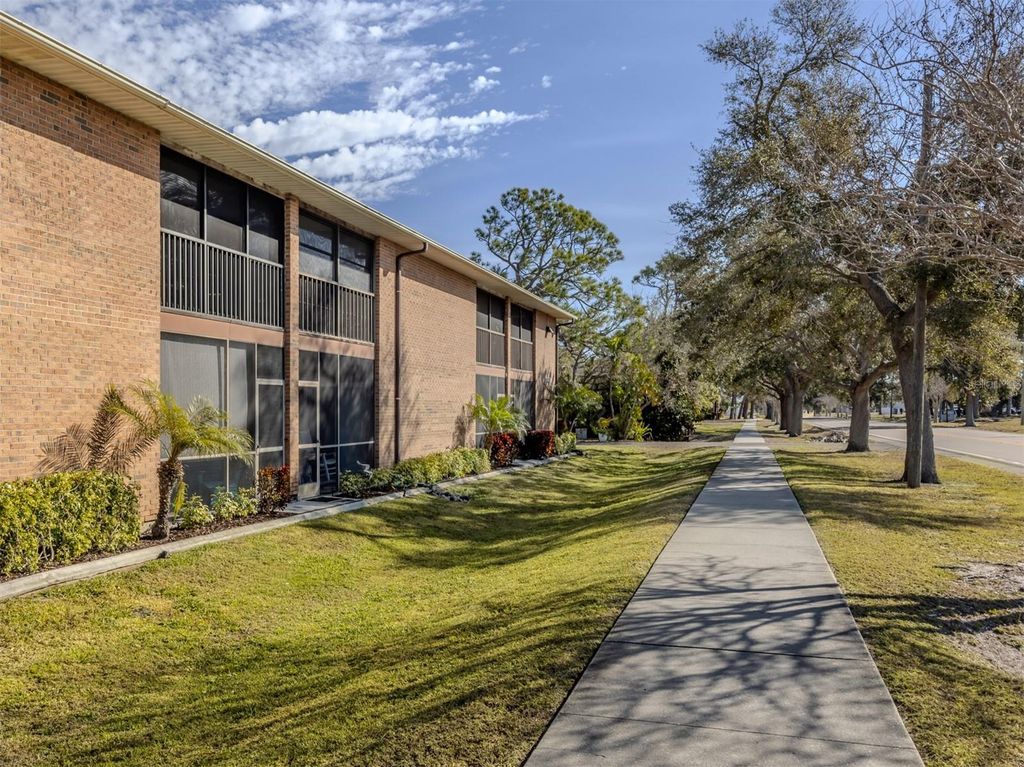 217 AIRPORT AVENUE W 216, Venice, FL 34285