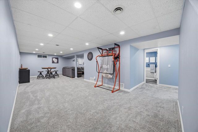 1510 N Wuthering Hills Drive, Janesville, WI 53546