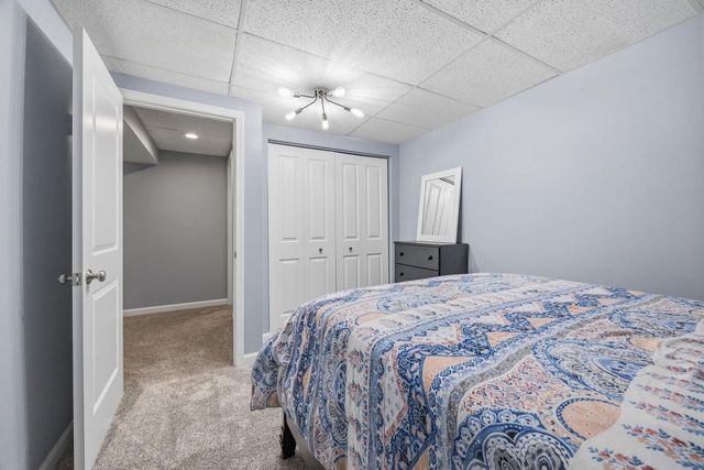 1510 N Wuthering Hills Drive, Janesville, WI 53546