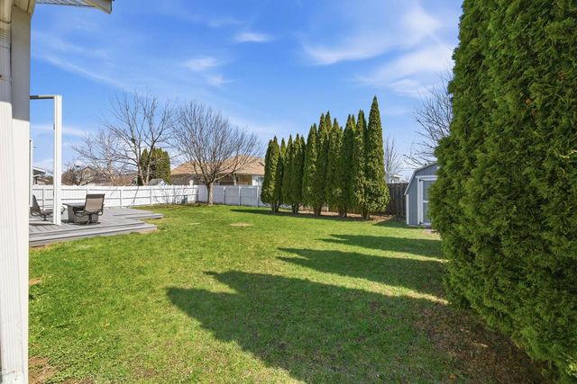 1510 N Wuthering Hills Drive, Janesville, WI 53546