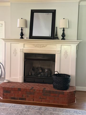 390 Carmen Dr, Paris, TN 38242