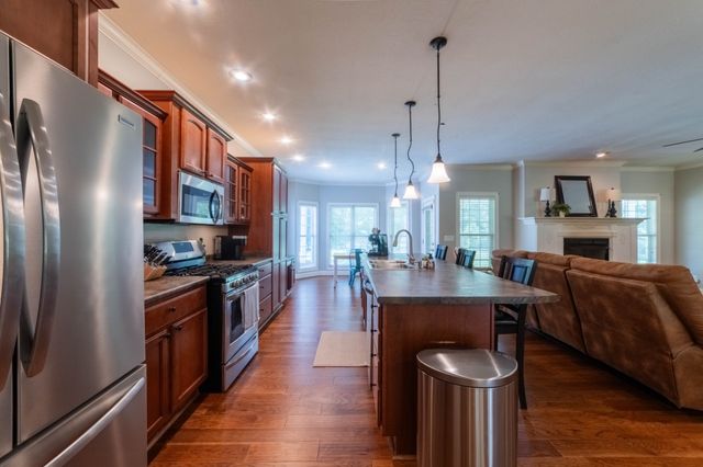 390 Carmen Dr, Paris, TN 38242