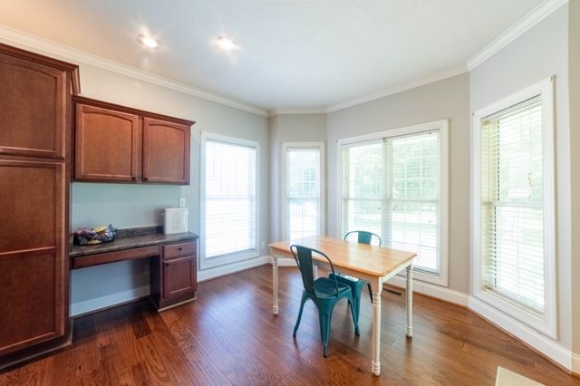 390 Carmen Dr, Paris, TN 38242