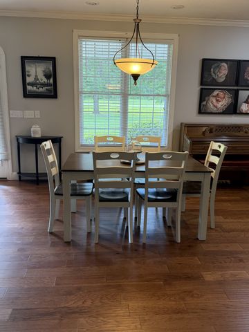 390 Carmen Dr, Paris, TN 38242
